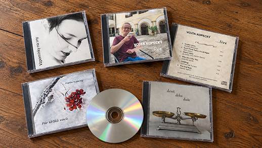 CD na stole CD na stole
